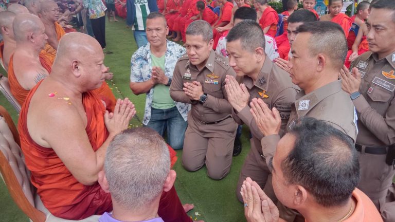 ร่วมพิธีอายุวัฒนมงคล ๖๔ ปี ❝ พ ร ะ เ ท พ ภ า ว น า ว ชิ ร คุ ณ วิ.❞ (ศิริวัฒน์ สิริวฑฺฒโน)เจ้าอาวาสวัดโสธรวราราม วรวิหาร